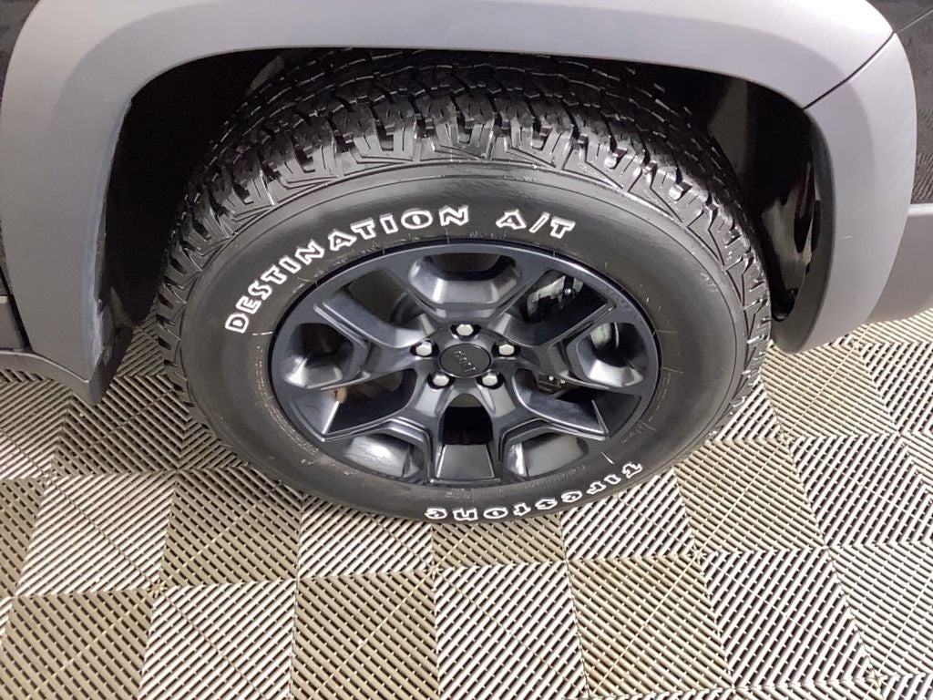 2022 Jeep Cherokee Trailhawk