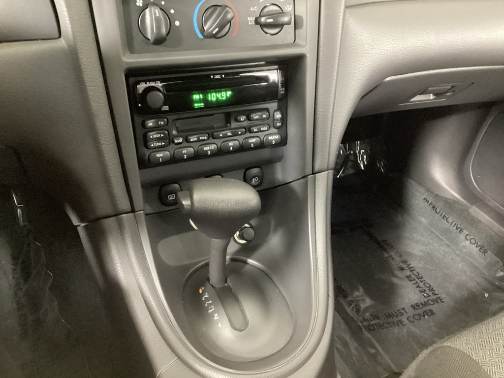 2001 Ford Mustang GT Deluxe