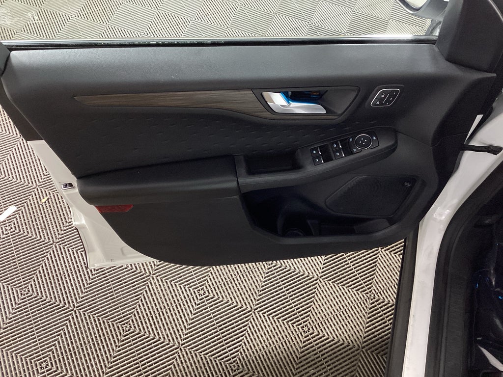 2020 Ford Escape Hybrid Titanium Hybrid