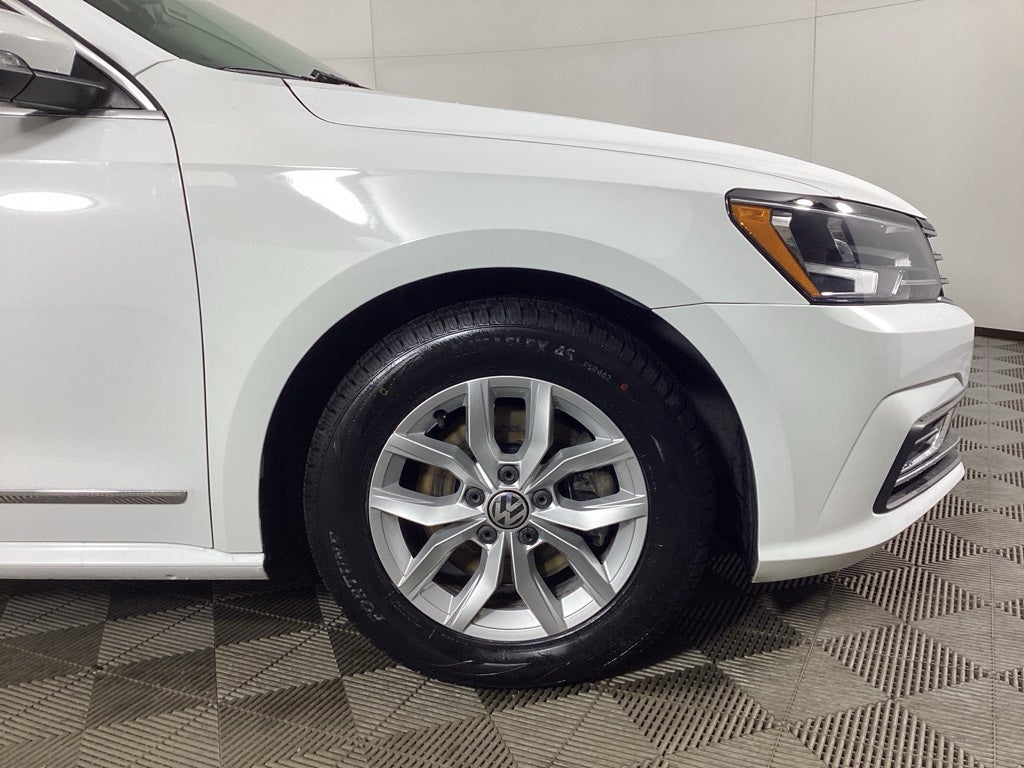 2016 Volkswagen Passat 1.8T S