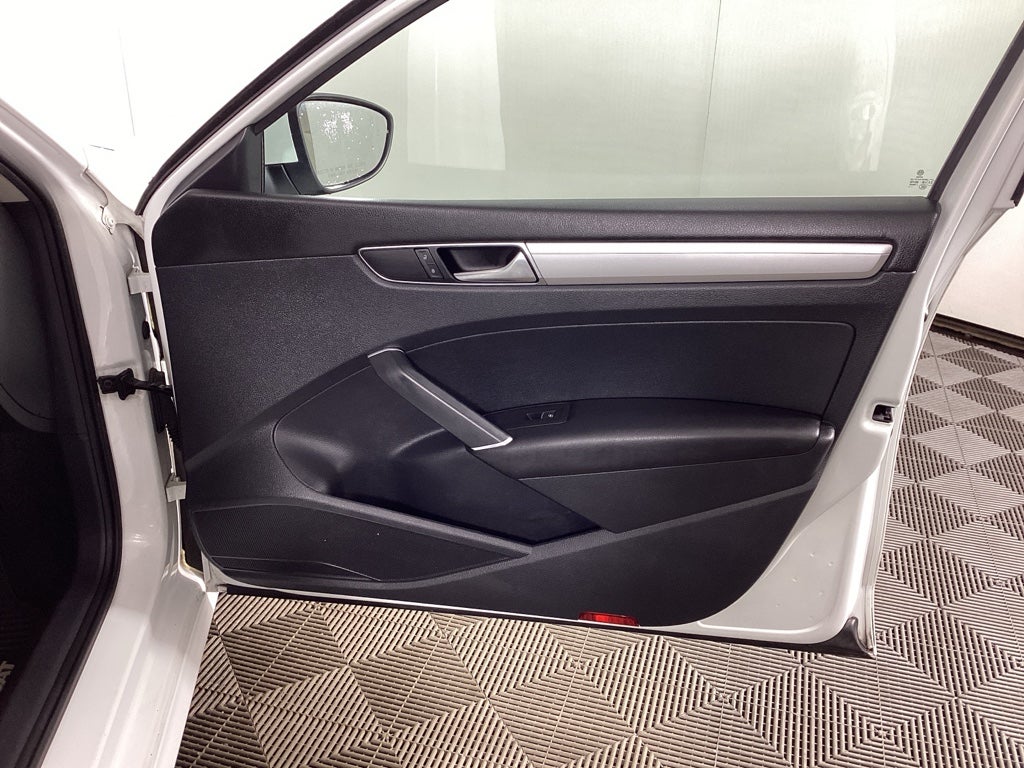 2016 Volkswagen Passat 1.8T S