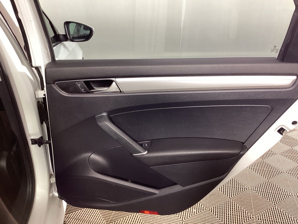 2016 Volkswagen Passat 1.8T S