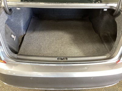 2022 Volkswagen Passat 2.0T Limited Edition