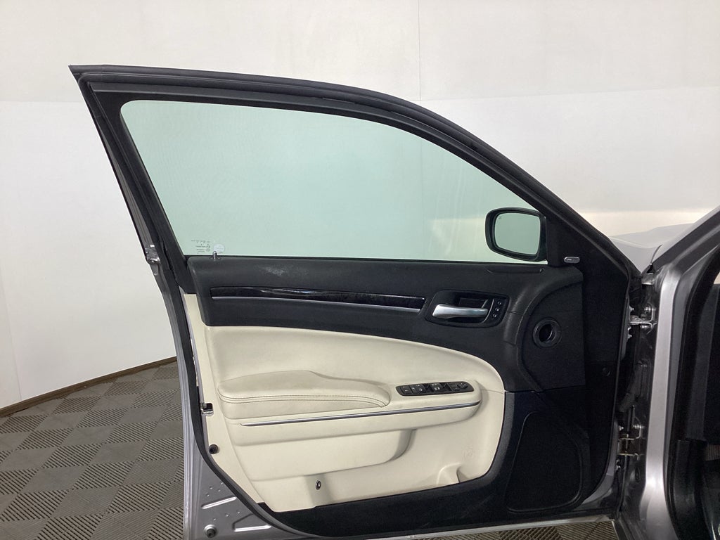 2018 Chrysler 300C Limited