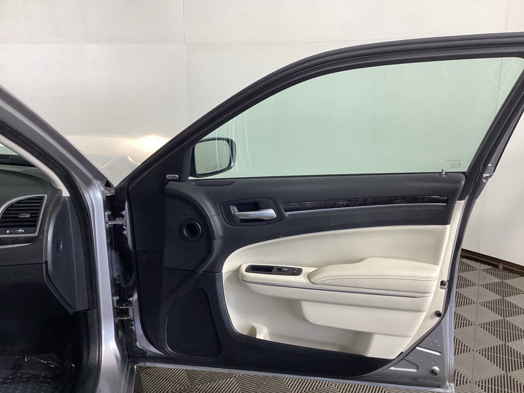 2018 Chrysler 300C Limited