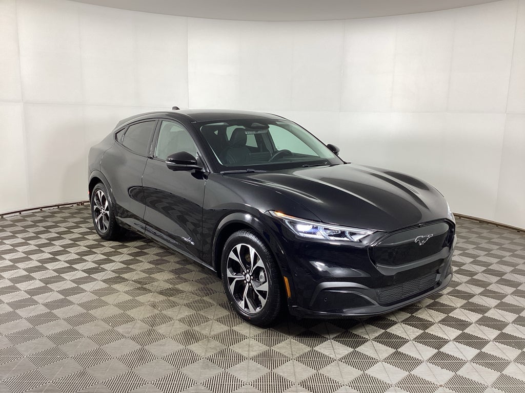 2023 Ford Mustang-Mach-e Premium's photo