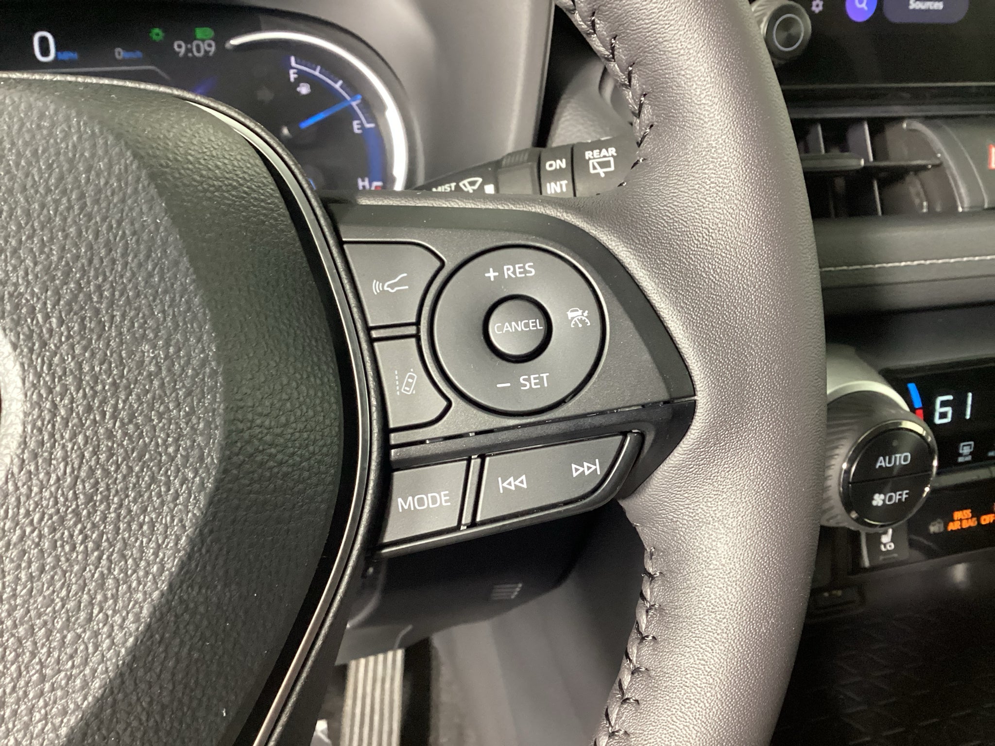 2025 Toyota RAV4 Hybrid Hybrid XLE
