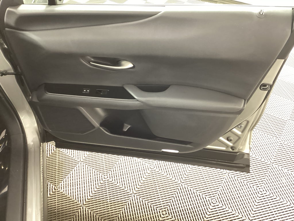 2020 Lexus UX 250h Base