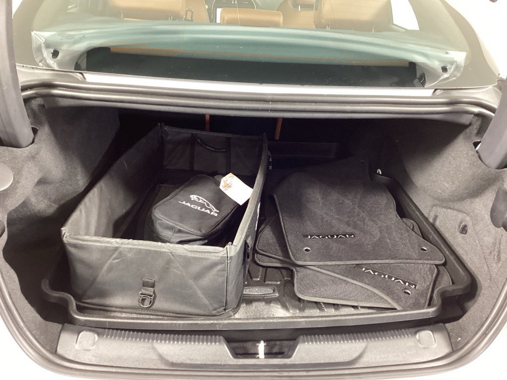 2020 Jaguar XE R-Dynamic S