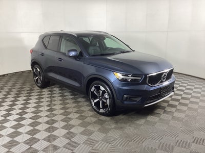 2021 Volvo XC40 Momentum