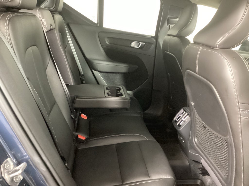 2021 Volvo XC40 Momentum