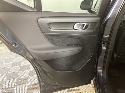 2021 Volvo XC40 Momentum