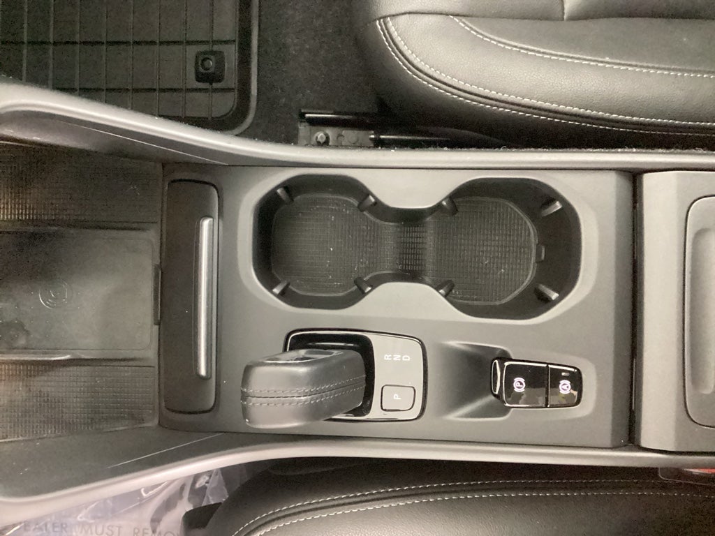 2021 Volvo XC40 Momentum