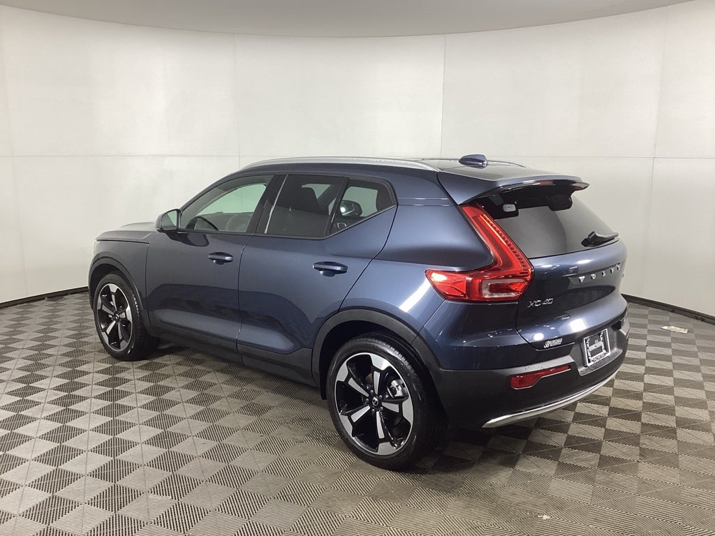 2021 Volvo XC40 Momentum