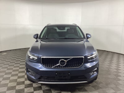 2021 Volvo XC40 Momentum