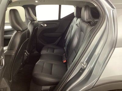 2019 Volvo XC40 Momentum