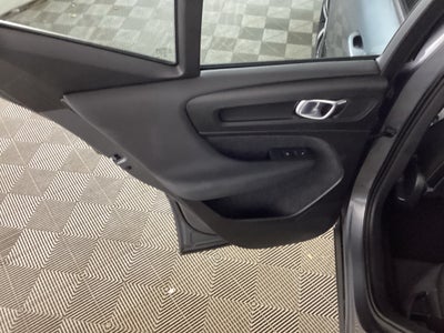 2019 Volvo XC40 Momentum