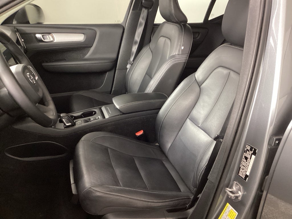 2019 Volvo XC40 Momentum