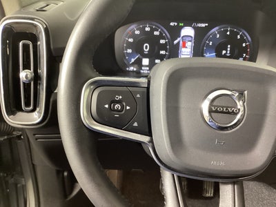 2019 Volvo XC40 Momentum