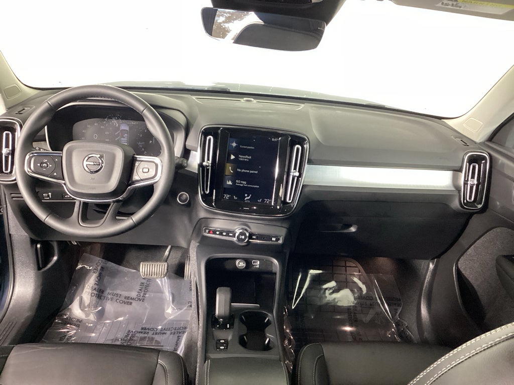 2022 Volvo XC40 T5 T5 Momentum