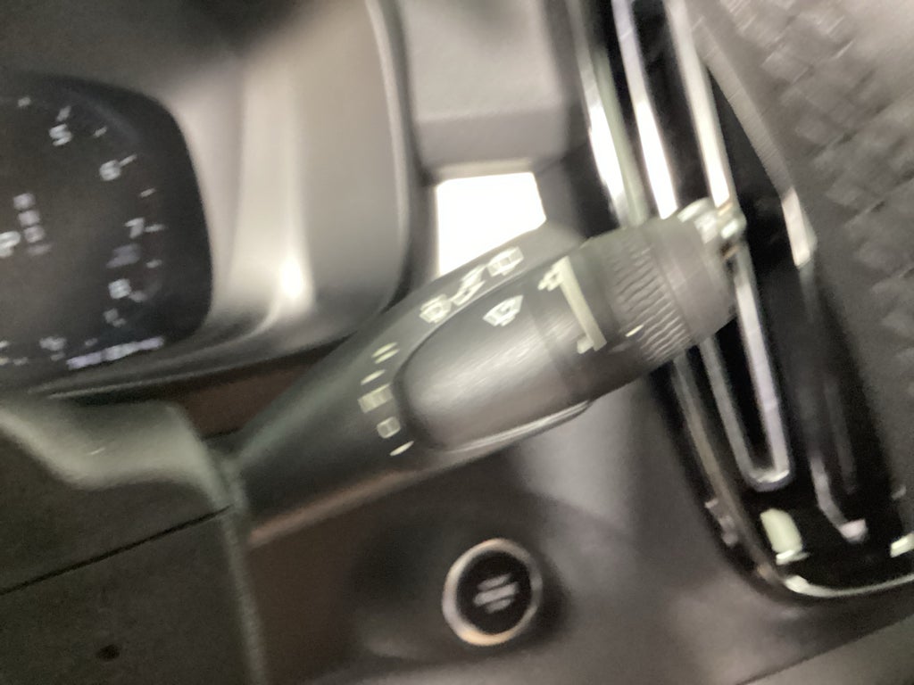 2022 Volvo XC40 T5 T5 Momentum