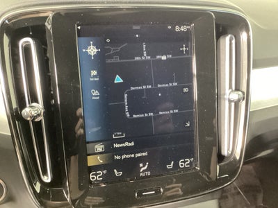 2022 Volvo XC40 T5 T5 Momentum