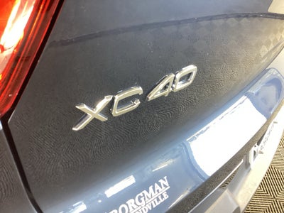 2022 Volvo XC40 T5 T5 Momentum