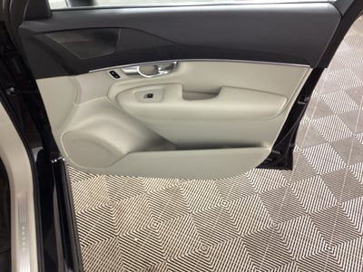 2020 Volvo XC90 T6; 7-seat T6; 7-seat Momentum