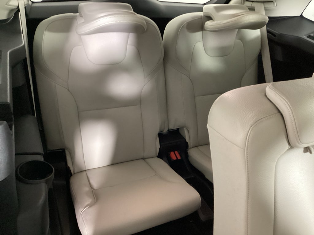 2020 Volvo XC90 T6; 7-seat T6; 7-seat Momentum