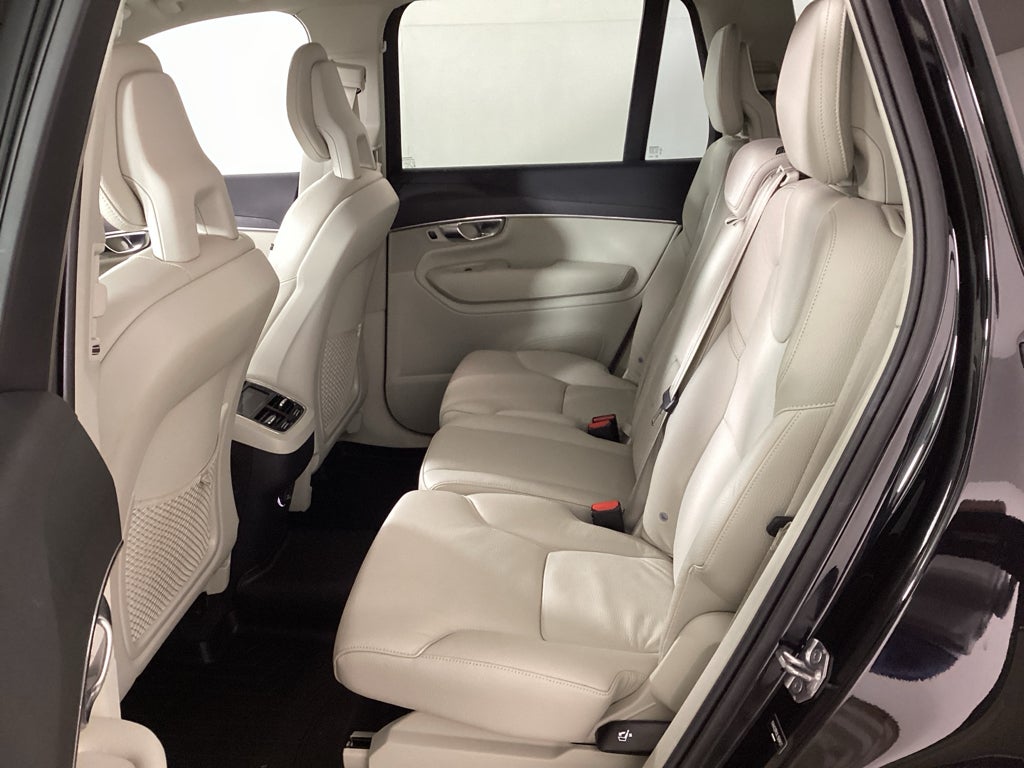 2020 Volvo XC90 T6; 7-seat T6; 7-seat Momentum