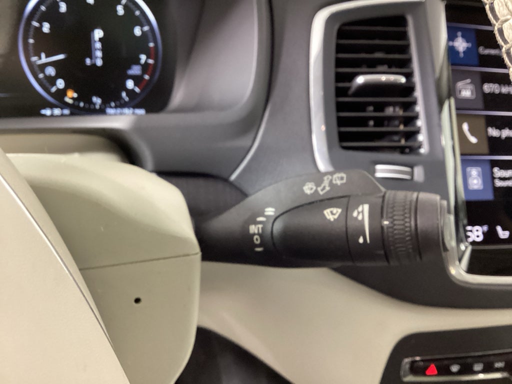 2020 Volvo XC90 T6; 7-seat T6; 7-seat Momentum