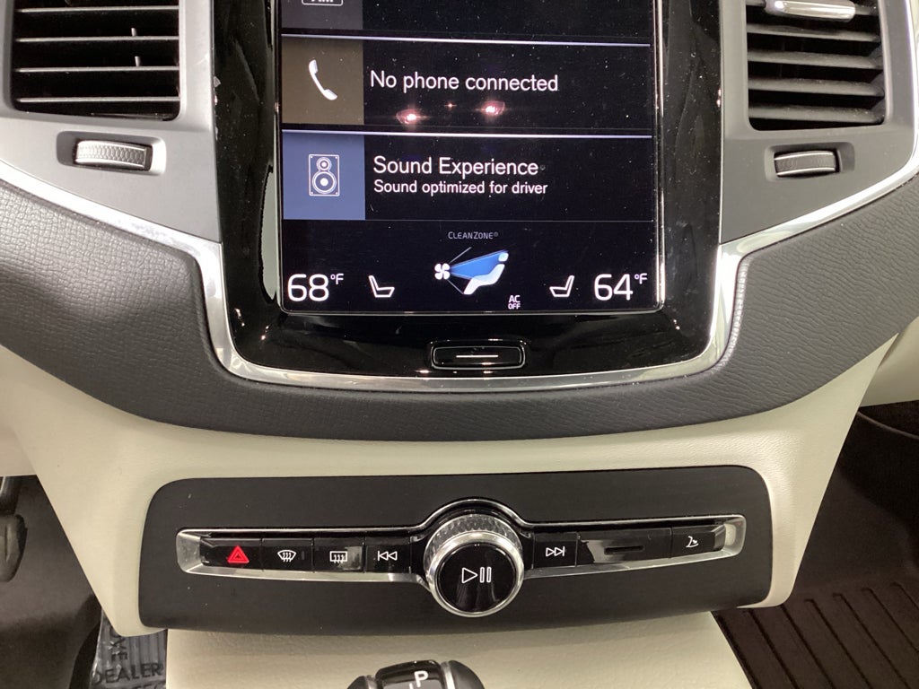 2020 Volvo XC90 T6; 7-seat T6; 7-seat Momentum