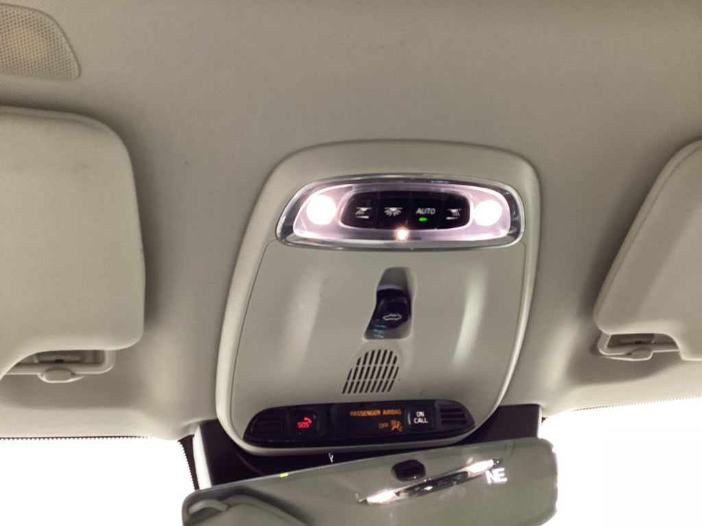 2020 Volvo XC90 T6; 7-seat T6; 7-seat Momentum