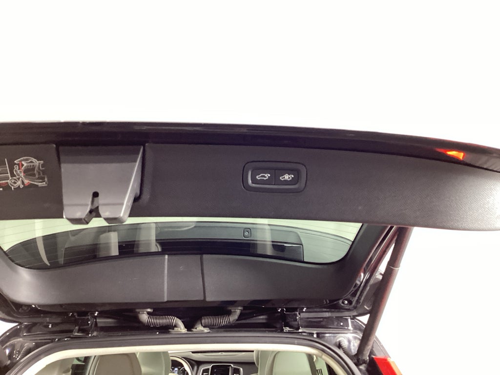 2020 Volvo XC90 T6; 7-seat T6; 7-seat Momentum