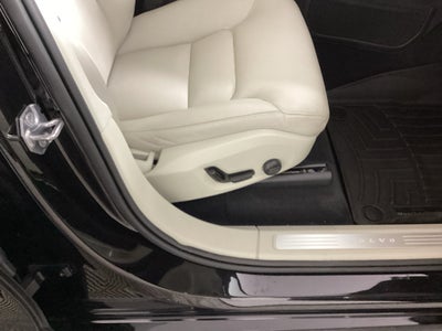 2020 Volvo XC90 T6; 7-seat T6; 7-seat Momentum
