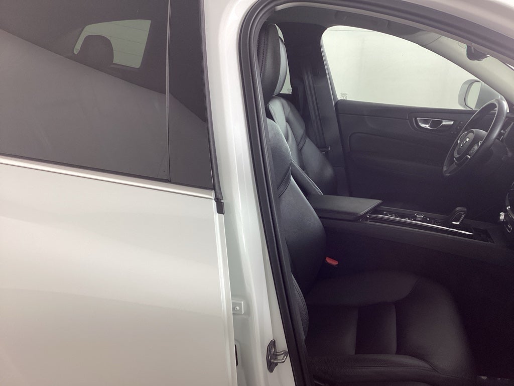 2021 Volvo XC60 Inscription Expression
