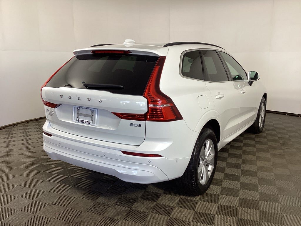 2022 Volvo XC60 B5 B5 Momentum