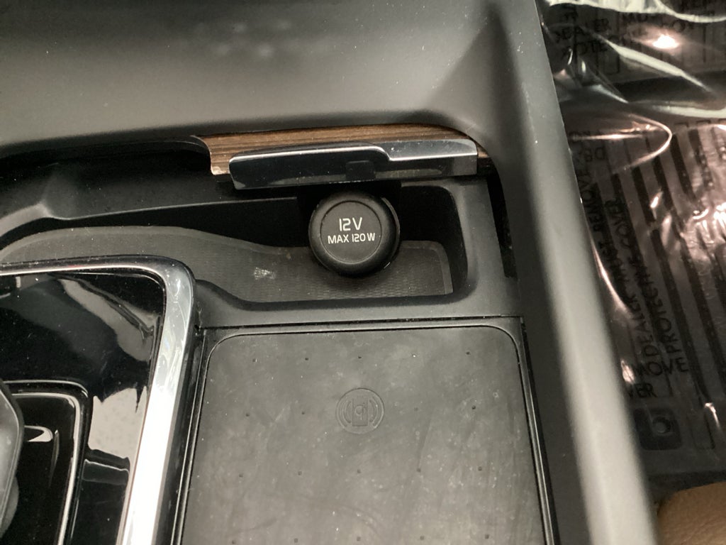 2022 Volvo XC60 B5 B5 Momentum