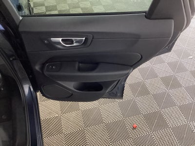 2024 Volvo XC60 B5 B5 Plus Dark Theme