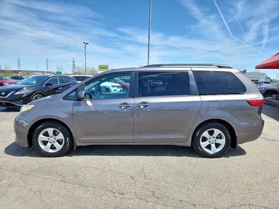 2017 Toyota Sienna Base