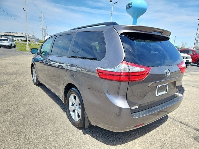 2017 Toyota Sienna Base