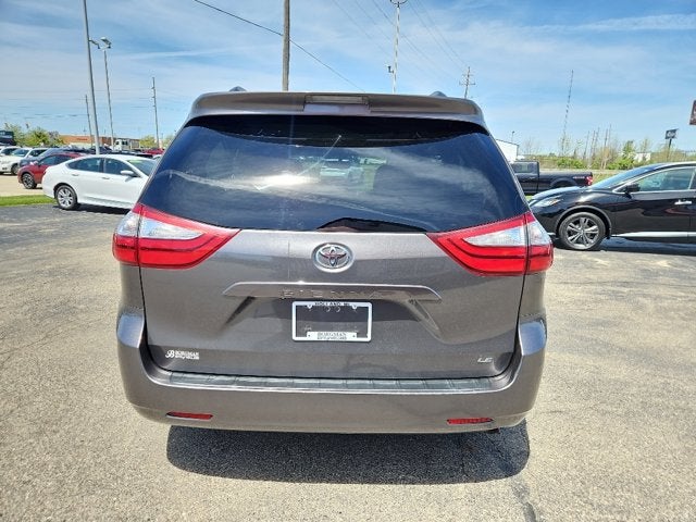 2017 Toyota Sienna Base