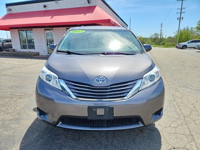 2017 Toyota Sienna Base