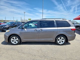 2017 Toyota Sienna Base