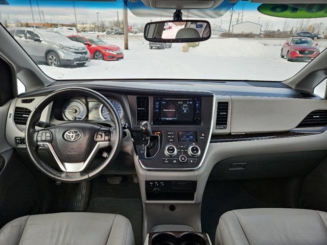 2016 Toyota Sienna Base