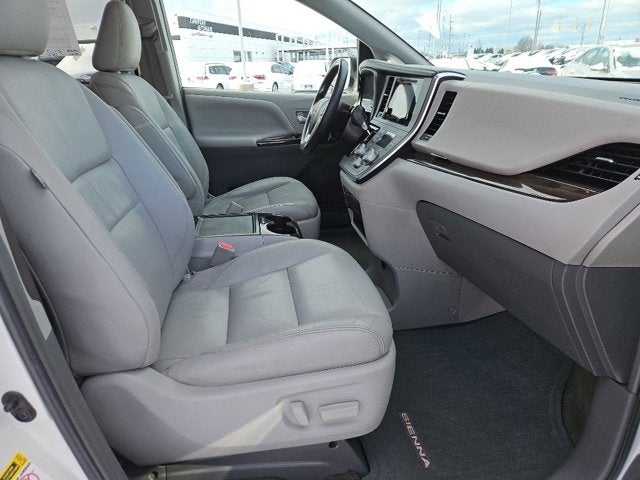 2016 Toyota Sienna Base