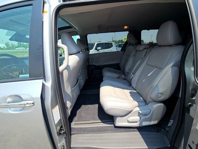 2020 Toyota Sienna Base