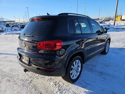 2017 Volkswagen TIGUAN Base