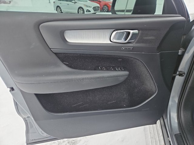 2019 Volvo XC40 Momentum