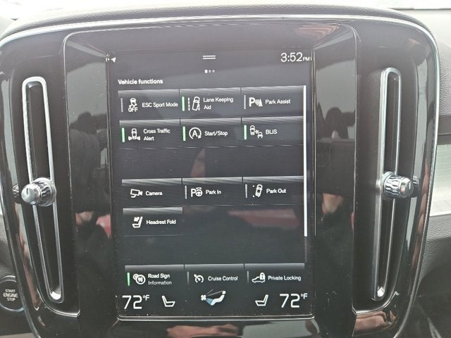 2019 Volvo XC40 Momentum